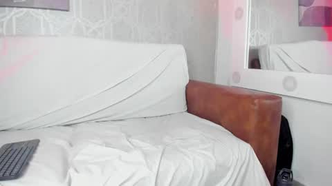 Snapshot of lucii_fer_ chatting on 02-23-25, 02:46 Leo online show from 02-23-25, 02:46