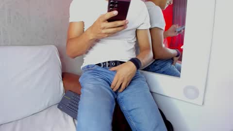Snapshot of lucii_fer_ chatting on 02-25-25, 02:22 Leo online show from 02-25-25, 02:22