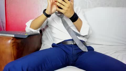 Snapshot of lucii_fer_ chatting on 02-28-25, 05:37 Leo online show from 02-28-25, 05:37