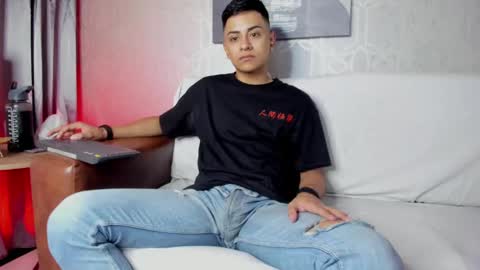 Snapshot of lucii_fer_ chatting on 03-06-25, 11:25 Leo online show from 03-06-25, 11:25
