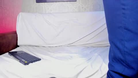 Snapshot of lucii_fer_ chatting on 03-08-25, 05:22 Leo online show from 03-08-25, 05:22