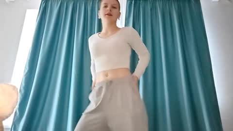 Monika online show from 11-04-25, 01:21