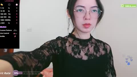 Snapshot of luckrose chatting on 11-15-25, 02:09 Jinn online show from 11-15-25, 02:09