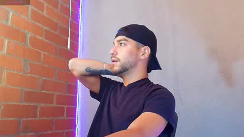 Snapshot of lucky_blessed chatting on 11-11-25, 04:07 lucky_blessed online show from 11-11-25, 04:07