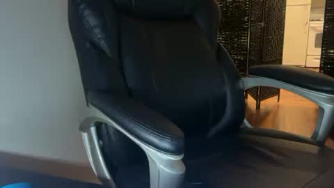 Snapshot of lucky_bme chatting on 03-29-26, 02:00 lucky_bme online show from 03-29-26, 02:00