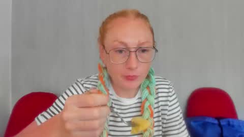 lucky_licky20 online show from 10-16-25, 12:55