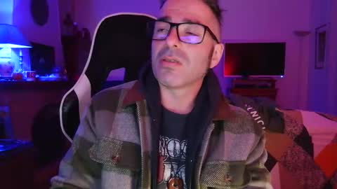 Snapshot of luckydrakex chatting on 10-28-25, 08:00 Lucky online show from 10-28-25, 08:00