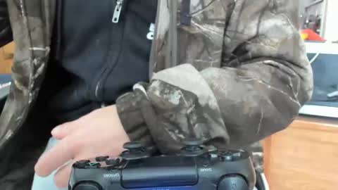 Snapshot of luckydrakex chatting on 12-15-25, 10:41 Lucky online show from 12-15-25, 10:41