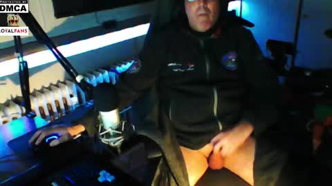        call me  Stefan online show from 12-22-24, 08:03