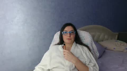 luckylinda23 online show from 01-12-25, 03:46