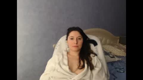 luckylinda23 online show from 02-04-25, 12:11