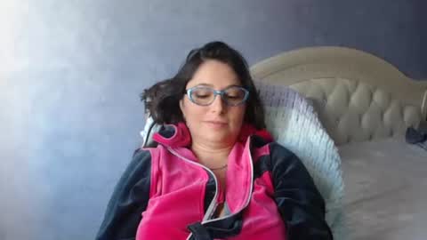 luckylinda23 online show from 10-05-25, 09:18