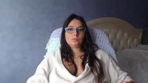 luckylinda23 online show from 10-22-25, 09:53