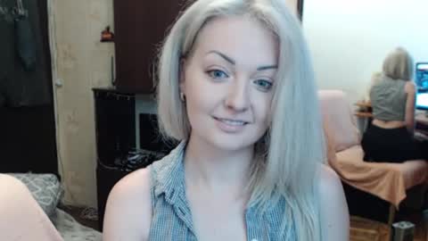 Snapshot of luckyshotgirl chatting on 10-28-25, 02:53 LuckyShot online show from 10-28-25, 02:53