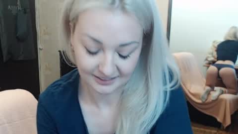 Snapshot of luckyshotgirl chatting on 12-17-25, 02:01 LuckyShot online show from 12-17-25, 02:01