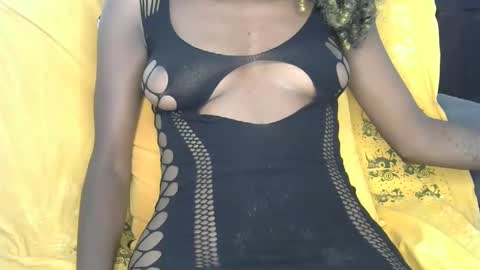 Snapshot of luckystar_19 chatting on 12-21-25, 11:06 luckystar_19 online show from 12-21-25, 11:06