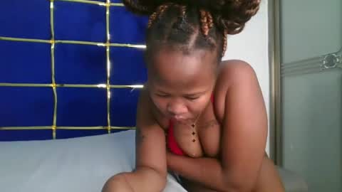 Snapshot of luckyy0001 chatting on 11-18-25, 07:18 Lopez online show from 11-18-25, 07:18