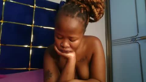 Snapshot of luckyy0001 chatting on 11-21-25, 07:45 Lopez online show from 11-21-25, 07:45