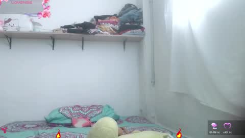 Snapshot of lucrecia21_ chatting on 12-28-24, 07:11 Lucrecia... new accout...OFS LU 21 online show from 12-28-24, 07:11