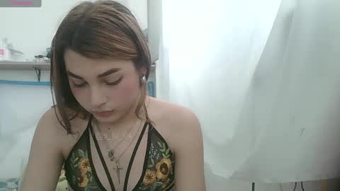 Snapshot of lucrecia21_ chatting on 01-17-25, 07:05 Lucrecia... new accout...OFS LU 21 online show from 01-17-25, 07:05