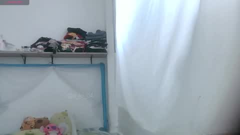 Snapshot of lucrecia21_ chatting on 01-19-25, 01:33 Lucrecia... new accout...OFS LU 21 online show from 01-19-25, 01:33