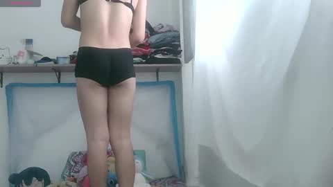 Snapshot of lucrecia21_ chatting on 01-27-25, 04:22 Lucrecia... new accout...OFS LU 21 online show from 01-27-25, 04:22