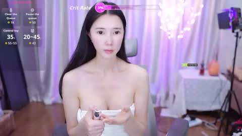 Lucy online show from 11-12-25, 01:39