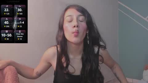 Lucy Herrera online show from 11-14-25, 01:26