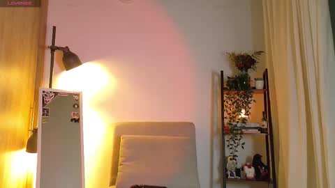 lucy meoww online show from 11-10-25, 11:15