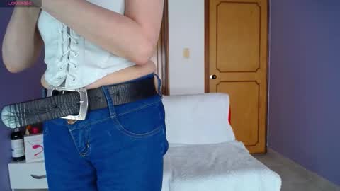 Snapshot of lucy_ny chatting on 02-04-26, 02:12 SleepyAbuela online show from 02-04-26, 02:12