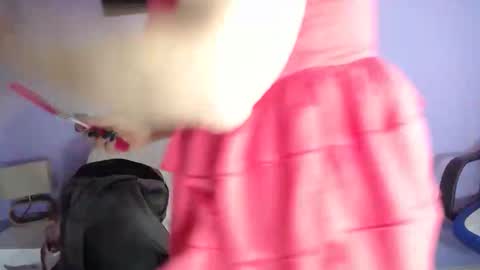 Snapshot of lucy_ny chatting on 04-06-26, 01:12 SleepyAbuela online show from 04-06-26, 01:12