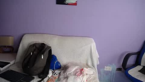 Snapshot of lucy_ny chatting on 04-13-26, 01:05 SleepyAbuela online show from 04-13-26, 01:05