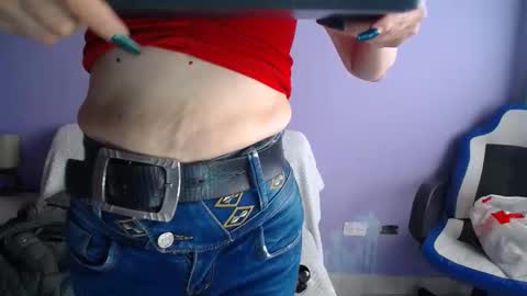 Snapshot of lucy_ny chatting on 04-16-26, 01:12 SleepyAbuela online show from 04-16-26, 01:12