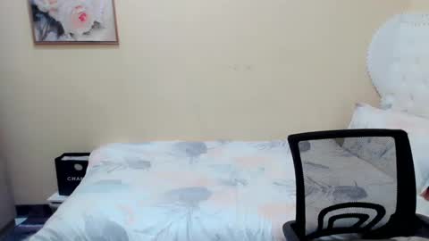 Snapshot of lucy_pearlxx chatting on 02-26-25, 06:47 SHIELA online show from 02-26-25, 06:47