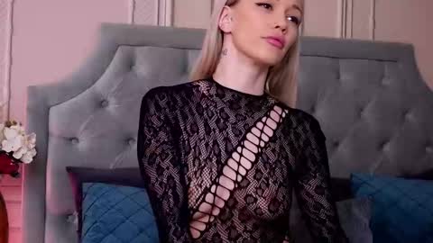 LucyAddison online show from 02-20-25, 05:33