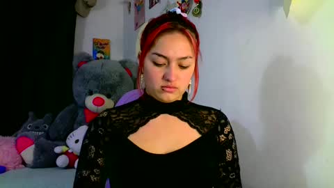 Snapshot of lucycherry__ chatting on 03-07-25, 12:04 LUCIA online show from 03-07-25, 12:04