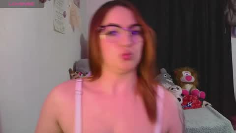 Snapshot of lucycherry__ chatting on 09-16-25, 03:29 LUCIA online show from 09-16-25, 03:29