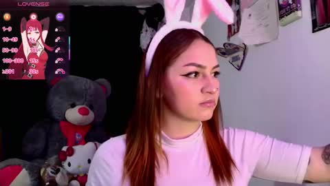 Snapshot of lucycherry__ chatting on 11-01-25, 01:40 LUCIA online show from 11-01-25, 01:40