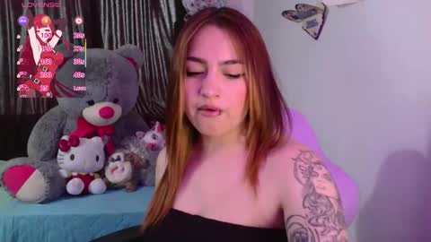 Snapshot of lucycherry__ chatting on 11-21-25, 12:37 LUCIA online show from 11-21-25, 12:37