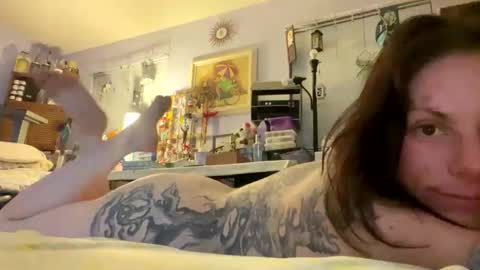 lucyford88 online show from 10-19-25, 11:00