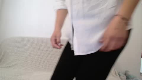 lucybylucy online show from 09-18-25, 06:37