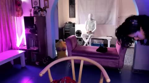 Snapshot of lucyklumm chatting on 09-17-25, 09:49 MALAMOR online show from 09-17-25, 09:49