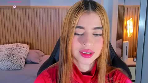 L U C Y  online show from 10-10-25, 12:04