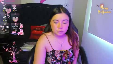 Lucy Petit online show from 10-31-25, 02:07