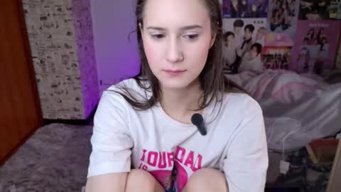 Lucy Rose online show from 12-19-25, 04:25