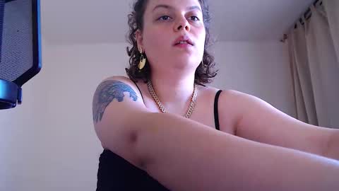 Call me Lucy online show from 10-08-25, 09:18