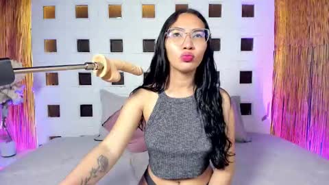 Lucy Liiu online show from 02-05-26, 08:24