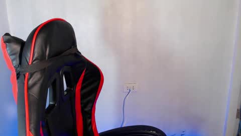 Snapshot of luda_69 chatting on 11-06-25, 11:22 luda_69 online show from 11-06-25, 11:22