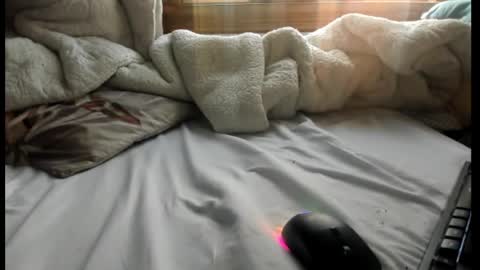 luffykun300 online show from 10-26-25, 06:47