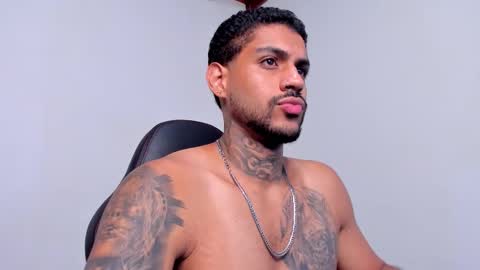 Luigi Vitale online show from 11-12-25, 03:51